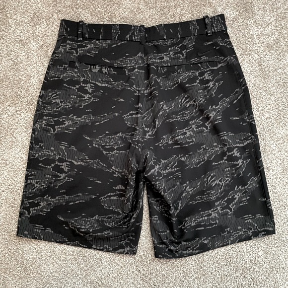 Nike Camo print Black Flex Golf ⛳️ shorts - Picture 3 of 4